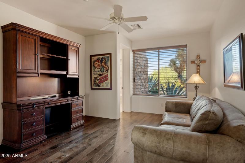 023_Ensuite 2 Office