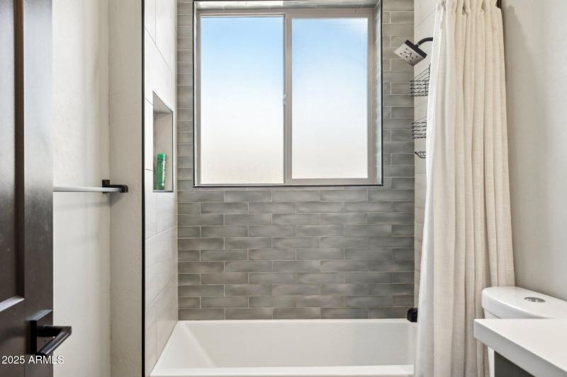 24-web-or-mls-2762-w-highland-meadows-dr