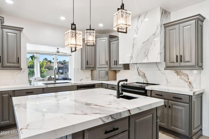 27-web-or-mls-S Tuzigoot Dr-S2410-027