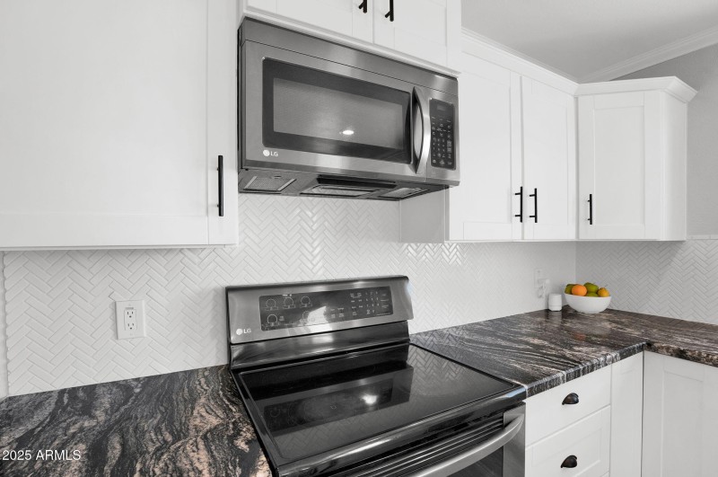 1-web-or-mls-9426 E Minnesota Ave -17