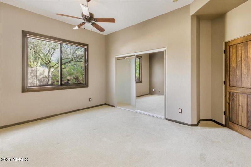 035-6218_E_Morning_Vista_Ln_32