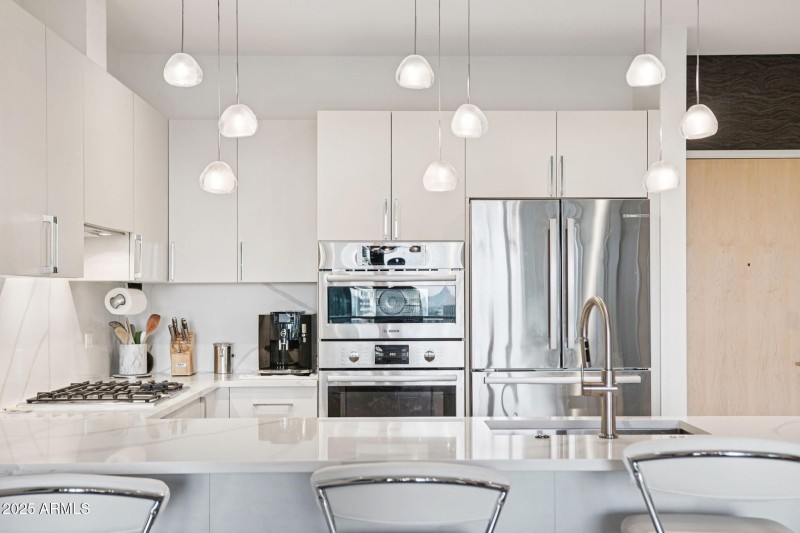 30-web-or-mls-E Kierland Blvd-L2310r-014