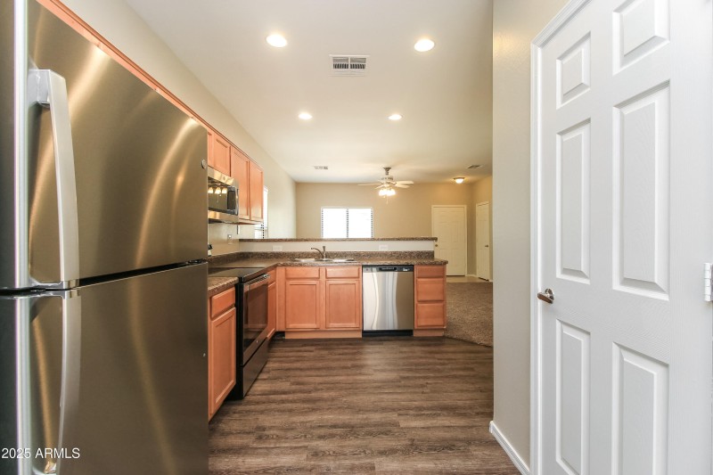 1017535.2232 E GREENLEE AVE - Kitchen_1