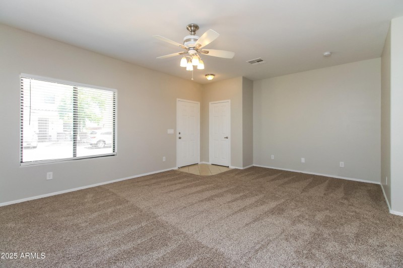 1017535.2232 E GREENLEE AVE - Living Roo