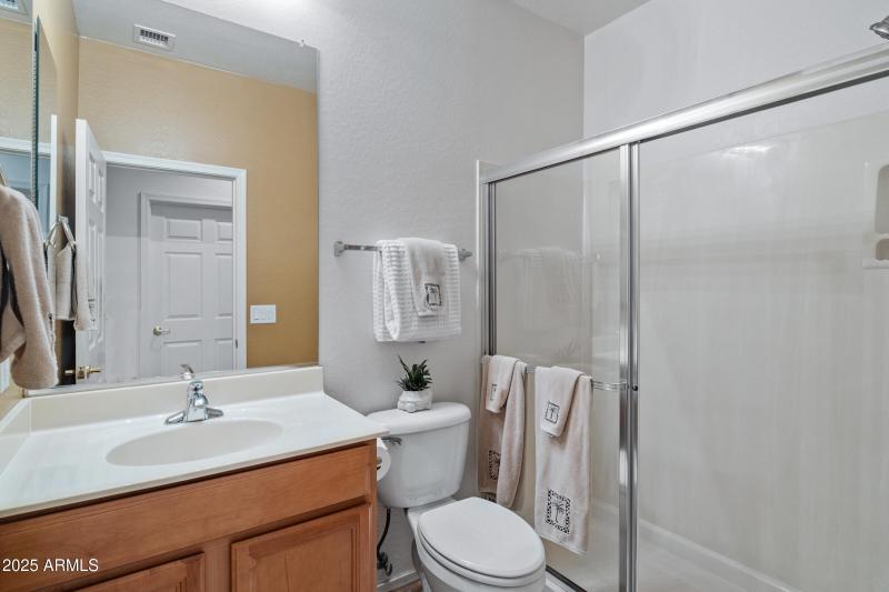 42551 W Candyland Pl-18