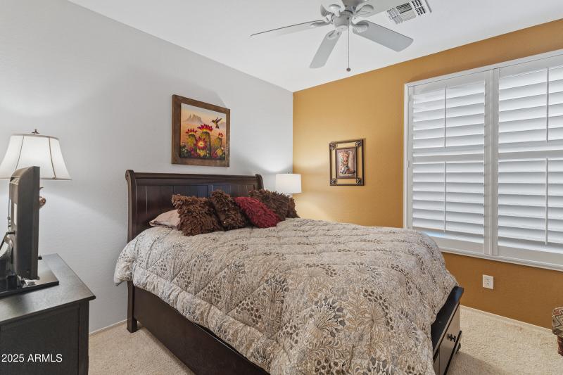 42551 W Candyland Pl-20