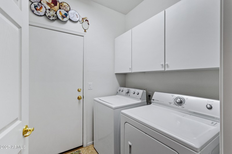 42551 W Candyland Pl-28