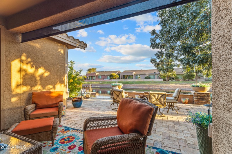 42551 W Candyland Pl-33