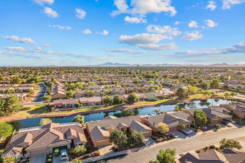 42551 W Candyland Pl-43