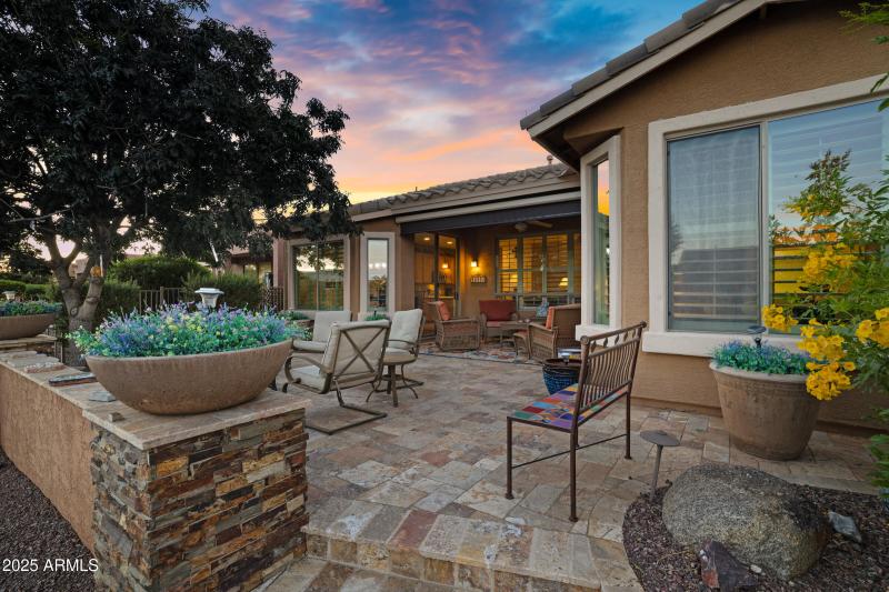 42551 W Candyland Pl-45