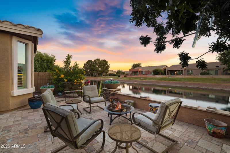 42551 W Candyland Pl-46