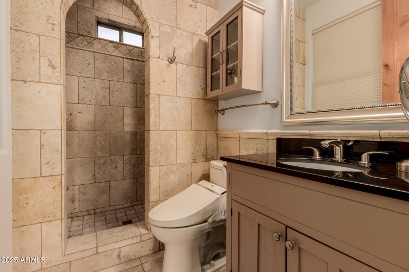 CASITA/GUEST BATHROOM