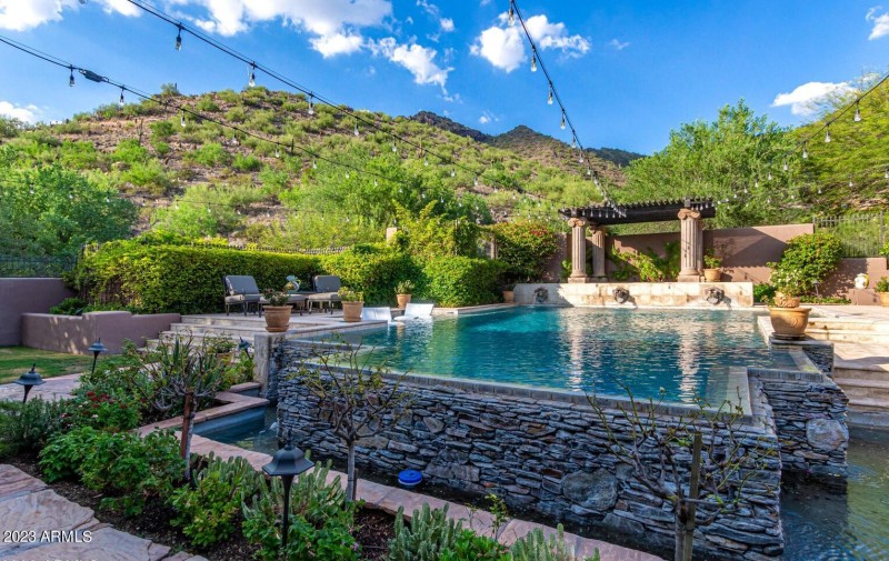 Award Winning Pool & Spa