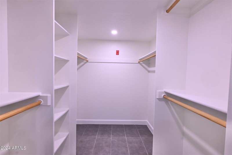 646b906e-6502-4dea-902c-ac80472308e9