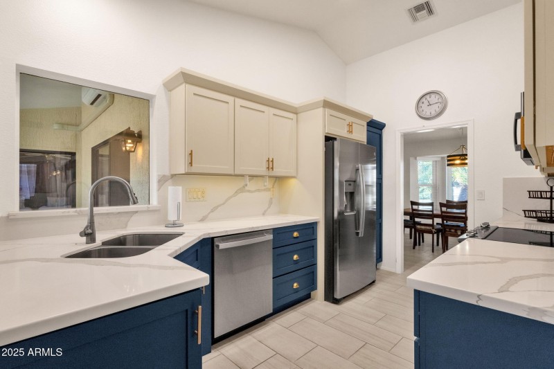 16-web-or-mls-14627-w-trading-post-dr