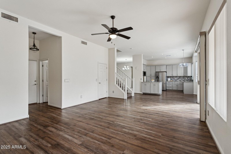 5455 W Buffalo St - Family & Kitchen