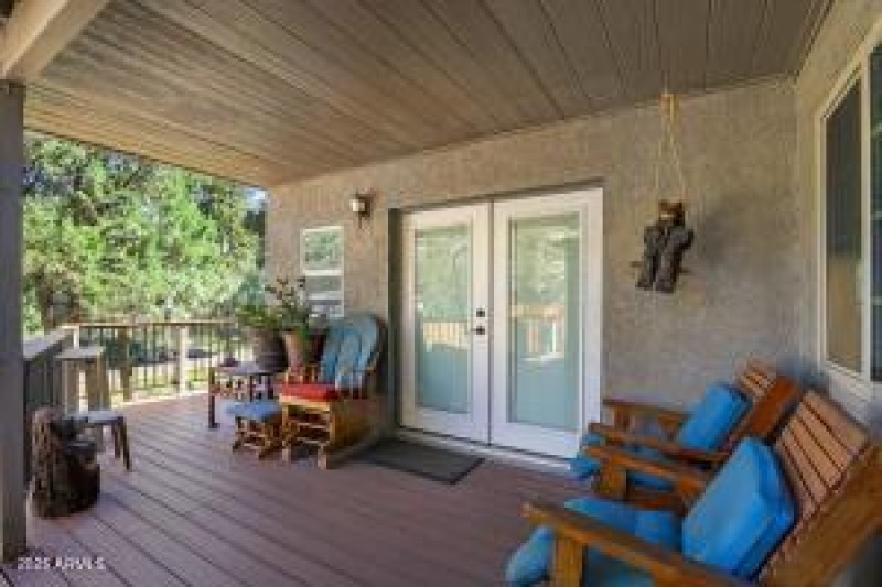 20251019215652057666000000