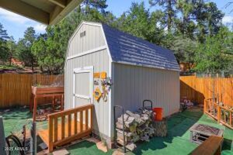 20251019215703041431000000