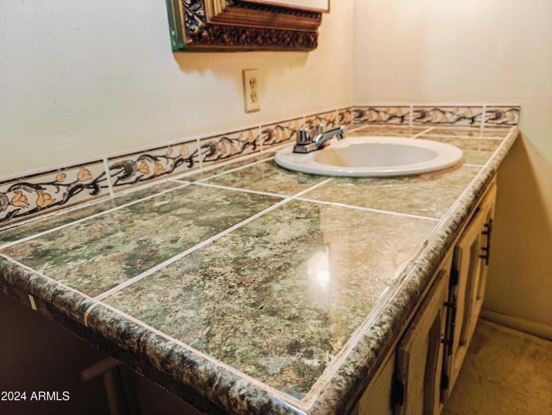 Primary bedroom's bathroom