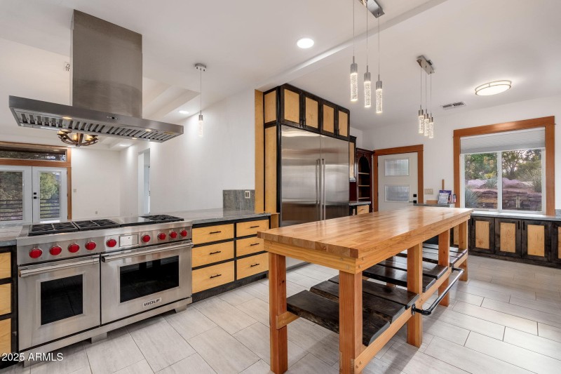 203 S Crescent Moon - 13