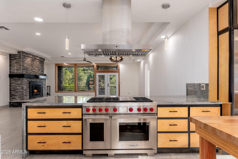 203 S Crescent Moon - 17