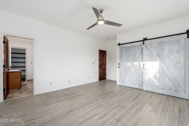 203 S Crescent Moon - 31