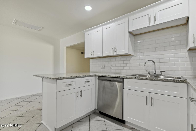 007_1600x1067_mls_1600x1067 (49)