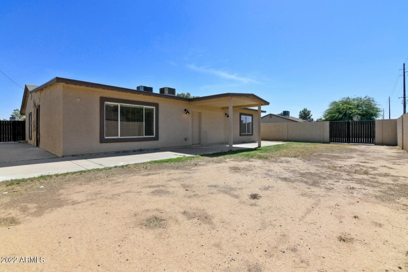 025_1600x1067_mls_1600x1067 (40)