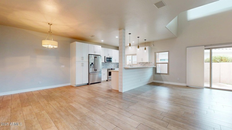 6510-S-Hazelton-Ln-142-10242025_151534