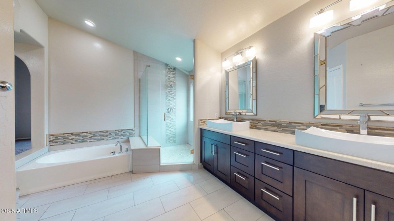 6510-S-Hazelton-Ln-142-10242025_152708