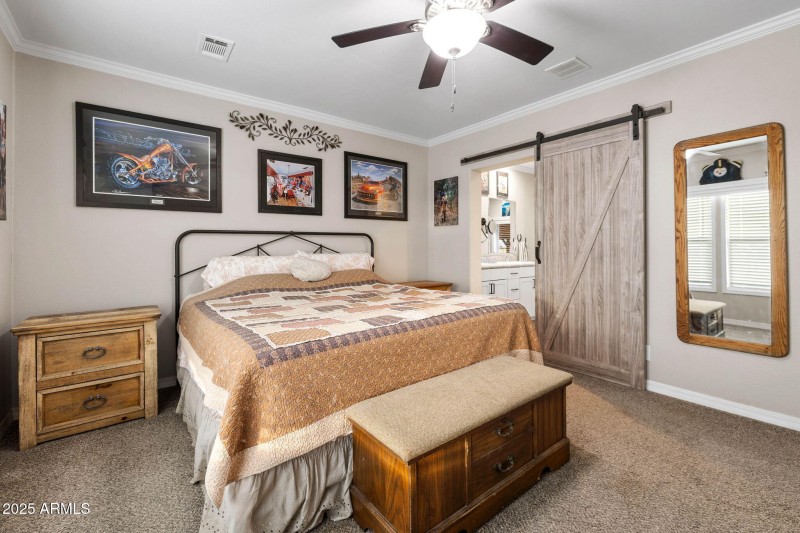 25-Primary Bedroom (3)