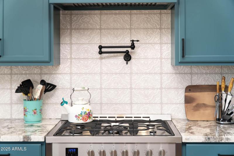 Main House Range & Pot Filler