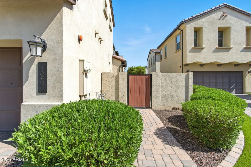 5-web-or-mls-389A1016 Ruben Ortiz