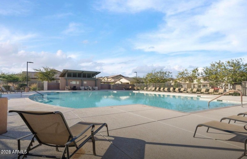 20251013203112106967000000-o