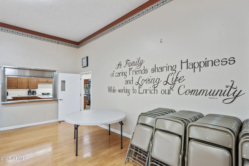 16-MeridianManor-ocupix-Comm