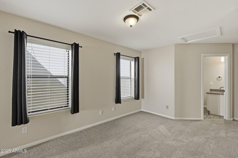 020_Upstairs Loft Area