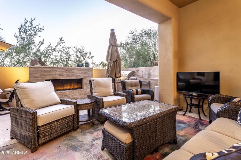 back exteior patio 01 with flame