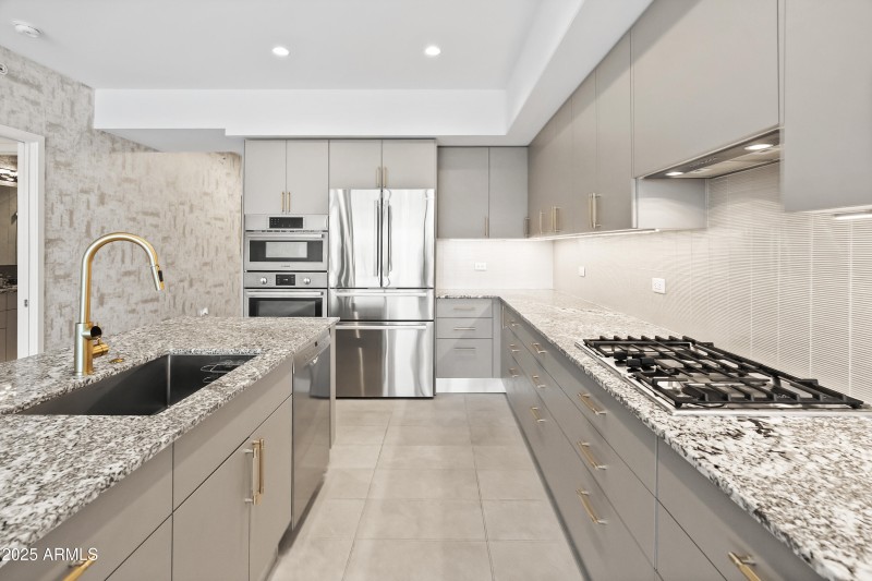 Ample counter space-prep & dining