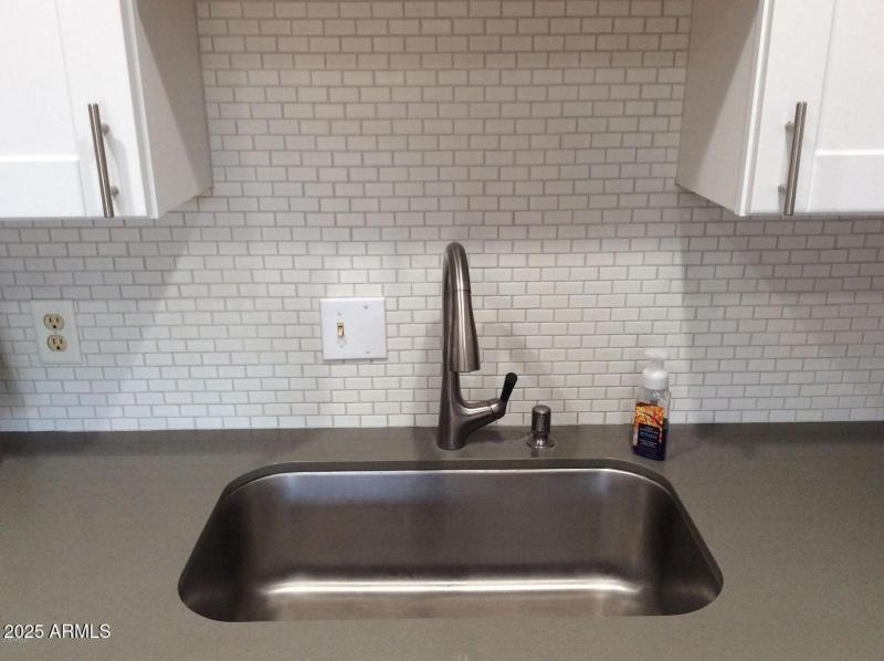 1012 E Highland Avenue