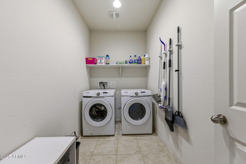 16-web-or-mls-43818 W Acacia Ave-16