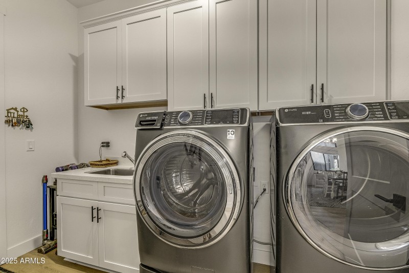 2590-cottonrose-lane-flagstaff-az-usa-01