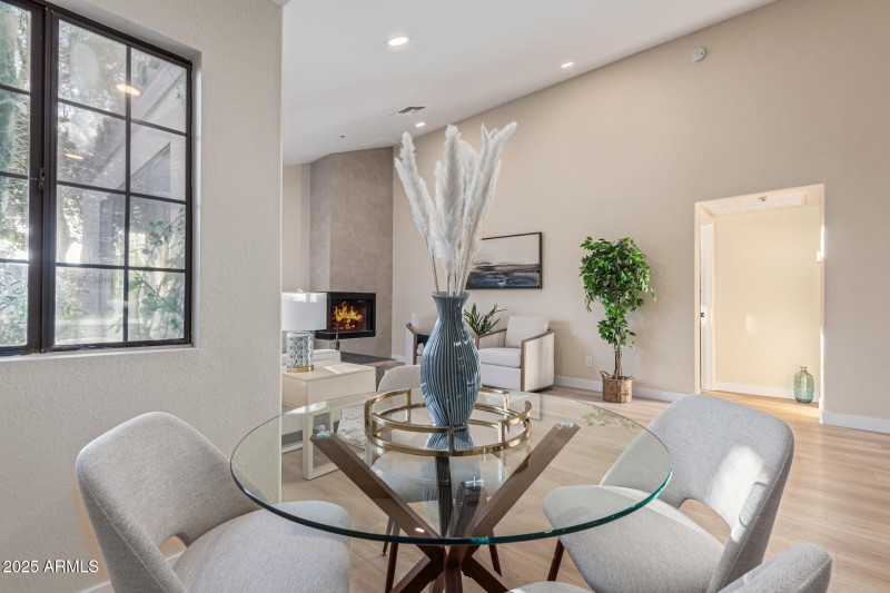 Dining Area Off Kitchen