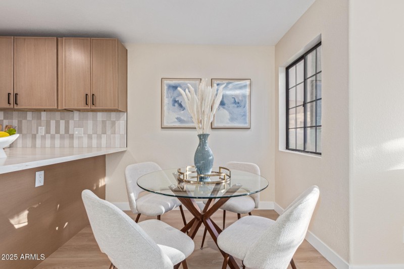 Breakfast Nook / Dining Detail