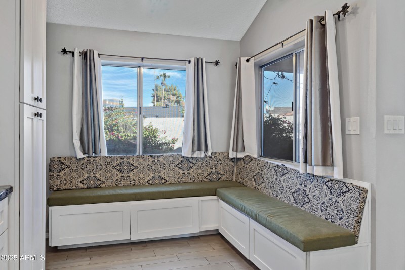 792 W El Monte Pl-15