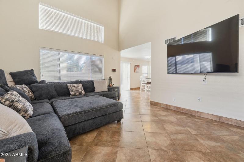 8-web-or-mls-SA107591 Lawrence Fung