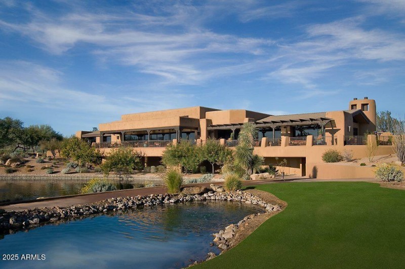 Tonto Golf Clubhouse