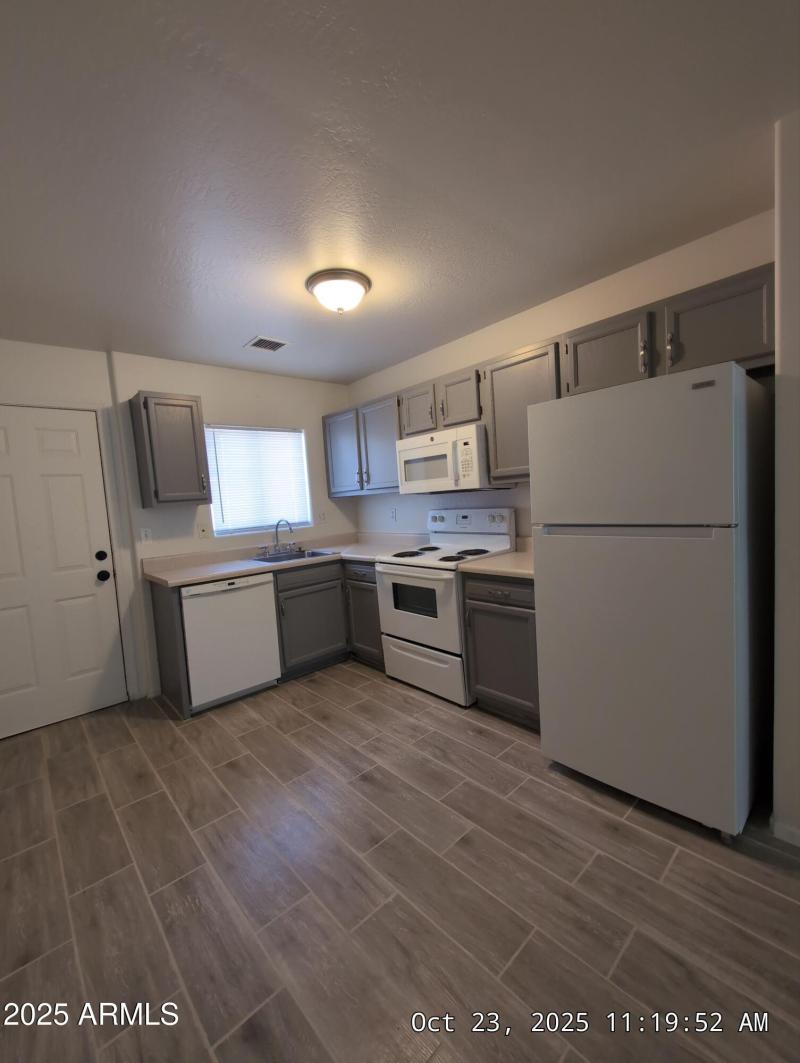 4-Oct 23 2025 01_19pm-xcoB