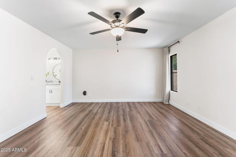 15833 N 60th Way, Scottsdale AZ 85254