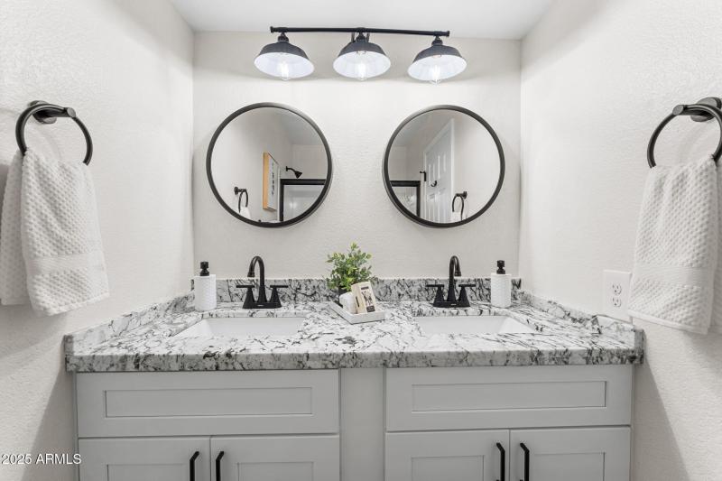 15833 N 60th Way, Scottsdale AZ 85254