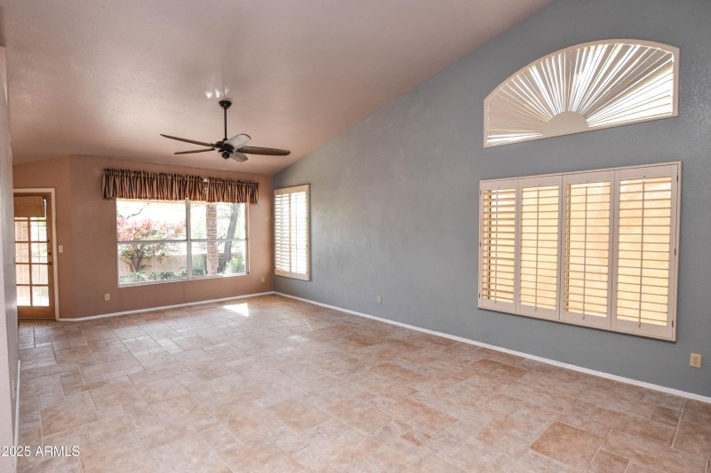 VAULTED CEILING IN LIVING ROOM